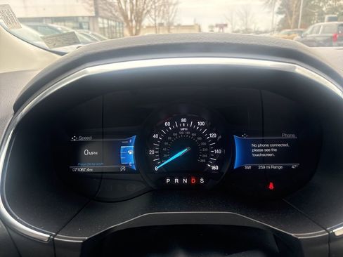 Used 2021 Ford Edge Titanium image 4