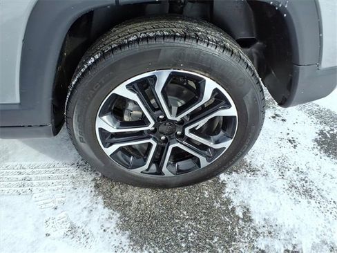 Used 2023 Jeep Compass Limited image 15