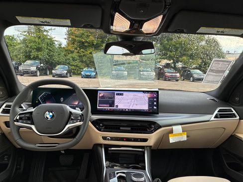New 2026 BMW 330i xDrive Sedan w/ Convenience Package AWD/4WD image 18