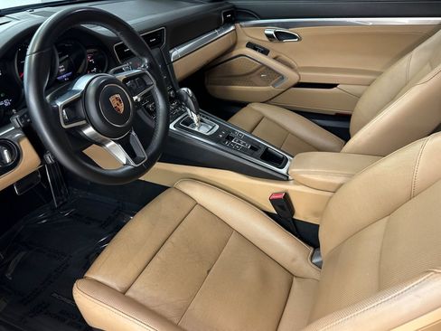 Used 2017 Porsche 911 Carrera RWD image 5