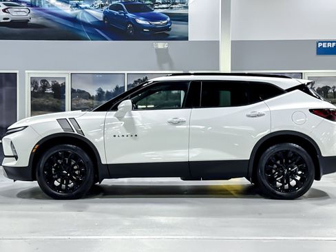 Used 2023 Chevrolet Blazer LT w/ LPO, Black Sport Package FWD image 2