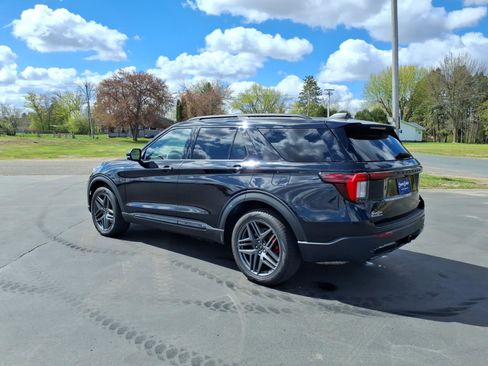 Used 2025 Ford Explorer ST-Line w/ Premium Package AWD/4WD image 3