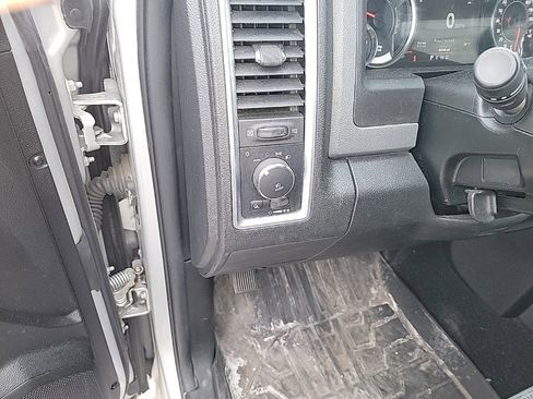 Used 2018 RAM 1500 Big Horn image 26