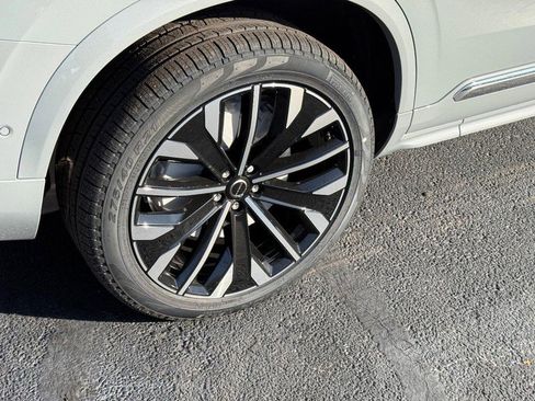 New 2026 Volvo XC90 T8 Ultra w/ Protection Package Premier image 4