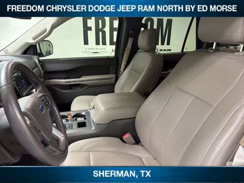 Used 2019 Ford Expedition XLT w/ Equipment Group 201A RWD image 5