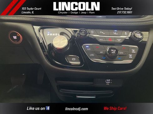 New 2026 Chrysler Pacifica Select image 19