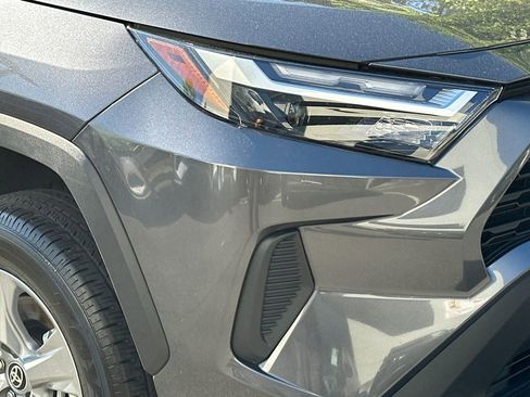 Used 2025 Toyota RAV4 XLE AWD/4WD image 9