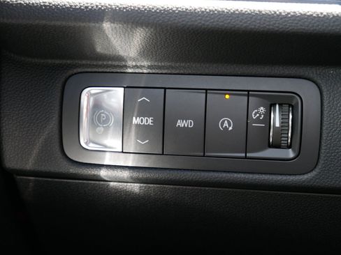 New 2026 Chevrolet Traverse RS w/ LPO, Floor Liner Package AWD/4WD image 23