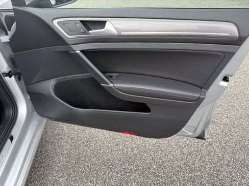 Used 2017 Volkswagen Golf Alltrack SEL image 14