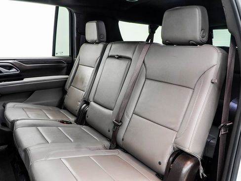 Used 2024 Chevrolet Suburban LT image 40