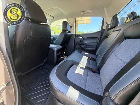 Used 2015 Chevrolet Colorado Z71 image 13