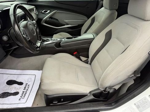 Used 2023 Chevrolet Camaro LT image 15