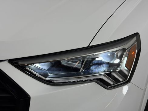 Certified 2025 Audi Q3 2.0T Premium w/ Convenience Package AWD/4WD image 11
