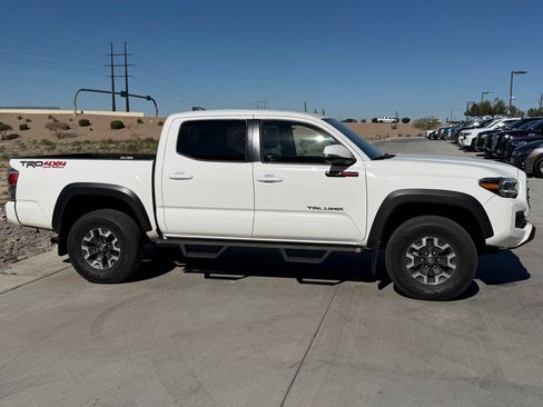 Used 2021 Toyota Tacoma TRD Off-Road w/ Technology Package image 13