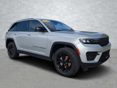 Used 2024 Jeep Grand Cherokee Altitude