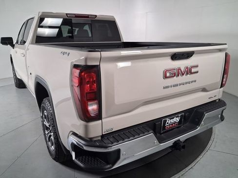 Used 2026 GMC Sierra 1500 SLE w/ Preferred Package AWD/4WD image 6