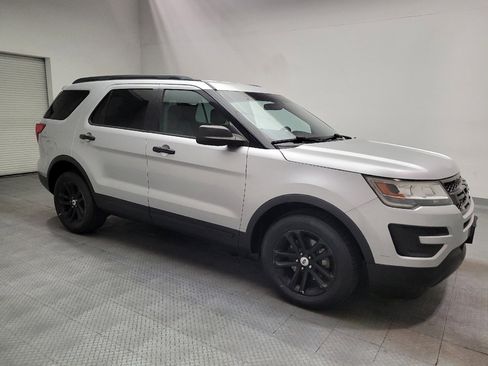 Used 2017 Ford Explorer FWD image 11