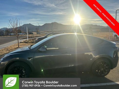 Used 2021 Tesla Model Y Long Range image 4