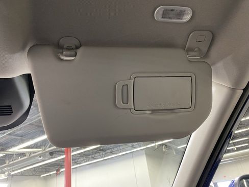 Used 2023 Nissan Rogue SV image 36