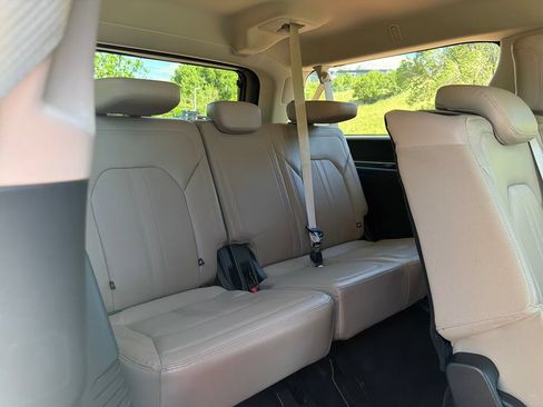 Used 2022 Ford Expedition Max Limited AWD/4WD image 34