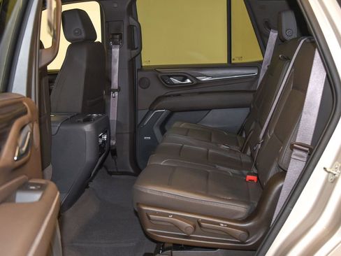 Used 2023 GMC Yukon Denali w/ Max Trailering Package AWD/4WD image 6