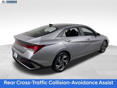 Certified 2025 Hyundai Elantra SEL FWD image 5