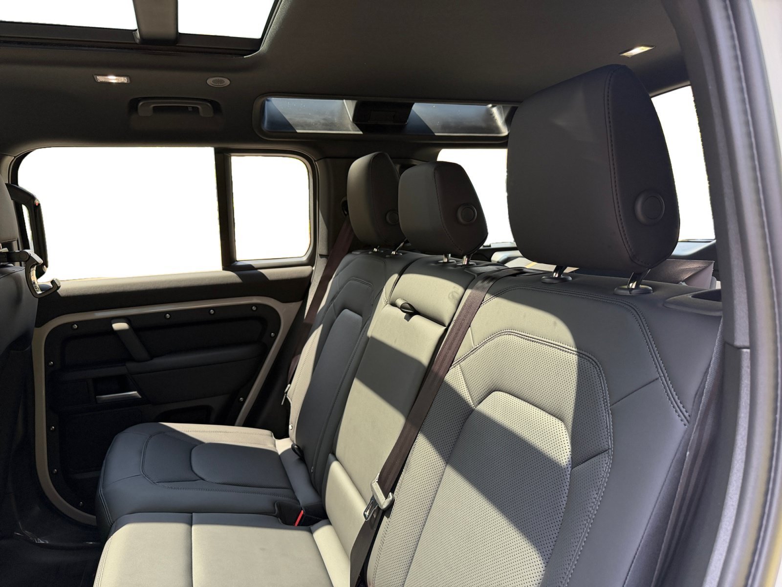 New 2026 Land Rover Defender 110 S AWD/4WD image 16
