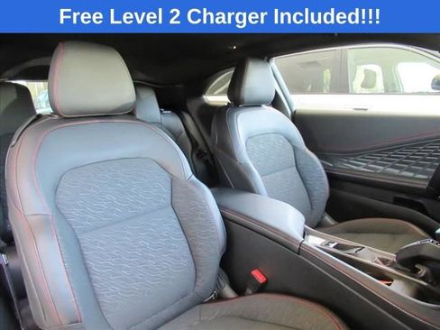 Used 2025 Dodge Charger R/T w/ Quick Order Package 25M R/T image 9