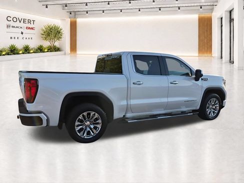 Used 2020 GMC Sierra 1500 AT4 w/ AT4 Premium Package AWD/4WD image 16