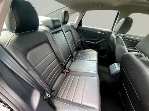 Used 2024 Volkswagen Jetta SE FWD image 25