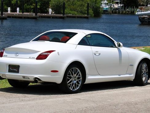 Used 2007 Lexus SC 430 Convertible RWD image 3