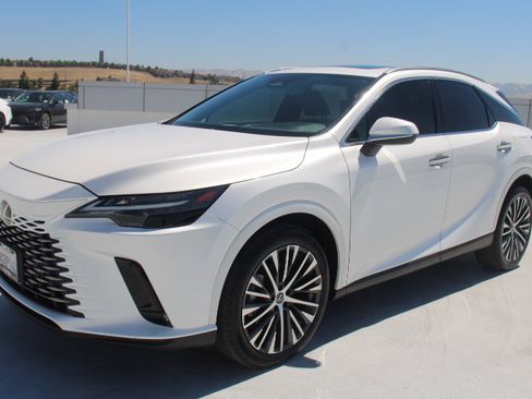 Used 2023 Lexus RX 350 Premium Plus w/ Cold Area Package FWD image 6