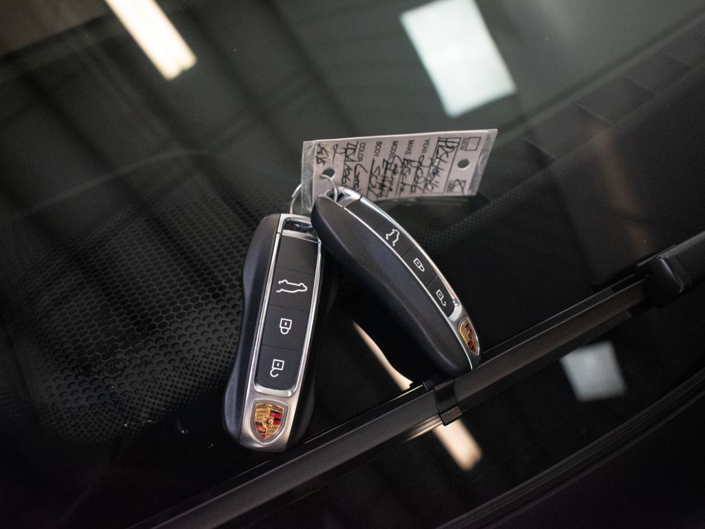 Certified 2026 Porsche Cayenne S AWD/4WD image 32