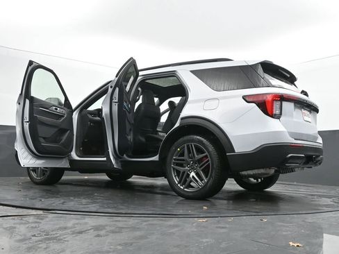 New 2026 Ford Explorer ST-Line w/ ST-Line Street Pack image 70