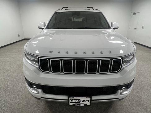 Used 2022 Jeep Wagoneer Series II image 3