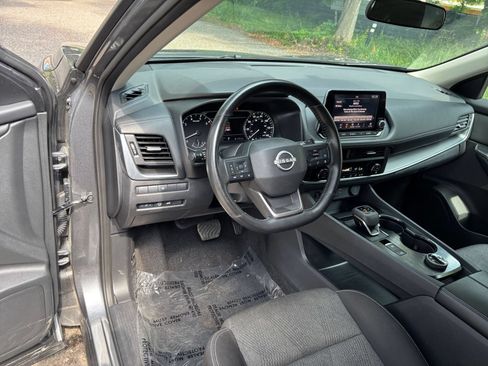 Used 2025 Nissan Rogue SV AWD/4WD image 35