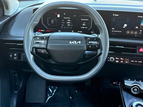 New 2025 Kia EV6 Wind image 14