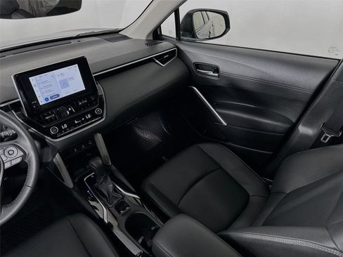 Certified 2025 Toyota Corolla Cross XLE AWD/4WD image 24