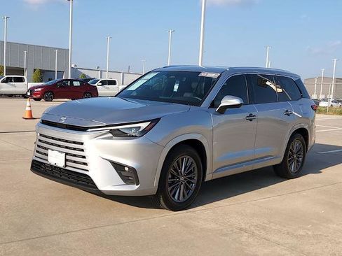 Used 2024 Lexus TX 350 FWD image 3