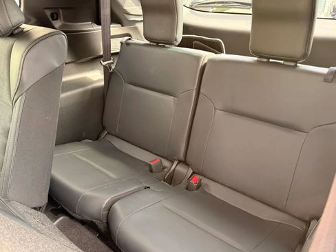 Used 2025 Mitsubishi Outlander SE AWD/4WD image 14