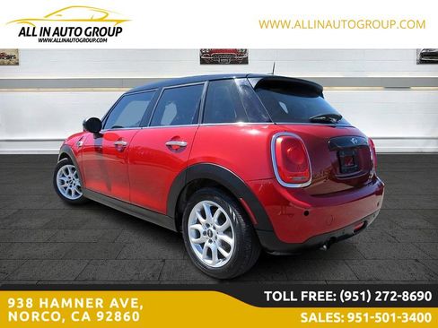 Used 2017 MINI Cooper 4-Door Hardtop image 3