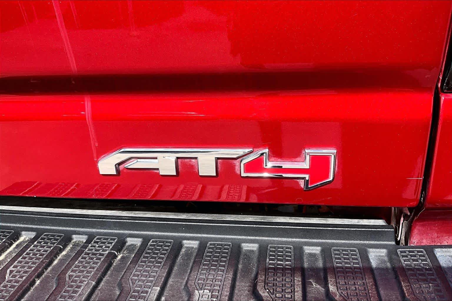 Used 2023 GMC Sierra 2500 AT4 AWD/4WD image 10