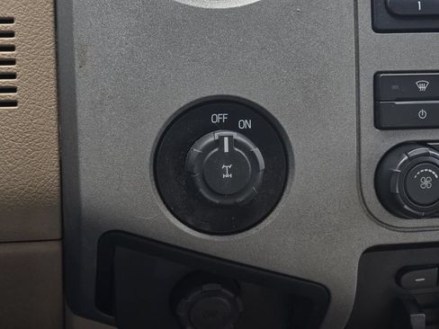 Used 2011 Ford F250 XLT w/ XLT Interior Pkg RWD image 28