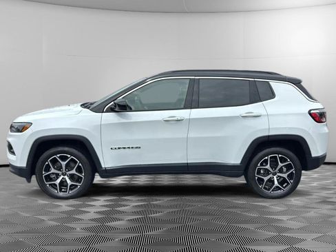 Used 2025 Jeep Compass Limited AWD/4WD image 5