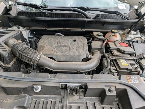 Used 2023 GMC Acadia SLT w/ Elevation Edition FWD image 12