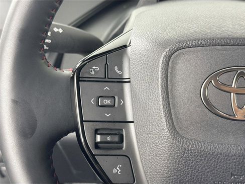 Certified 2025 Toyota Prius Plug-In Hybrid FWD image 17