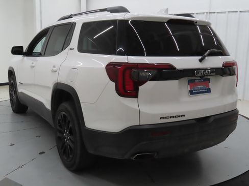Used 2023 GMC Acadia SLT w/ Elevation Edition FWD image 6