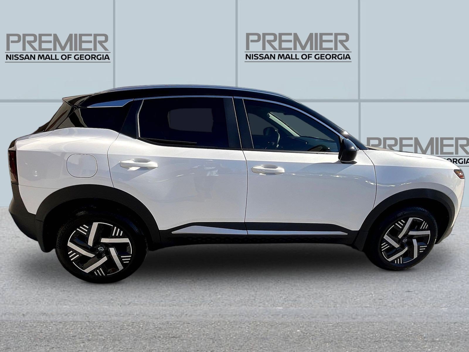 Certified 2026 Nissan Kicks SV FWD image 8