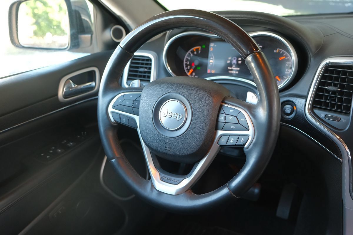 Used 2018 Jeep Grand Cherokee Summit w/ Skid Plate Group AWD/4WD image 50