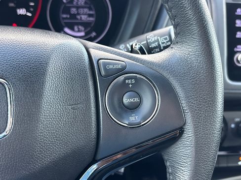 Used 2021 Honda HR-V Sport image 11